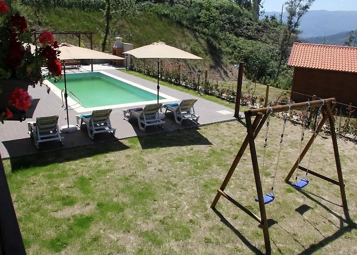 Chale De Montanha Com Lareira فييرا دو مينهو